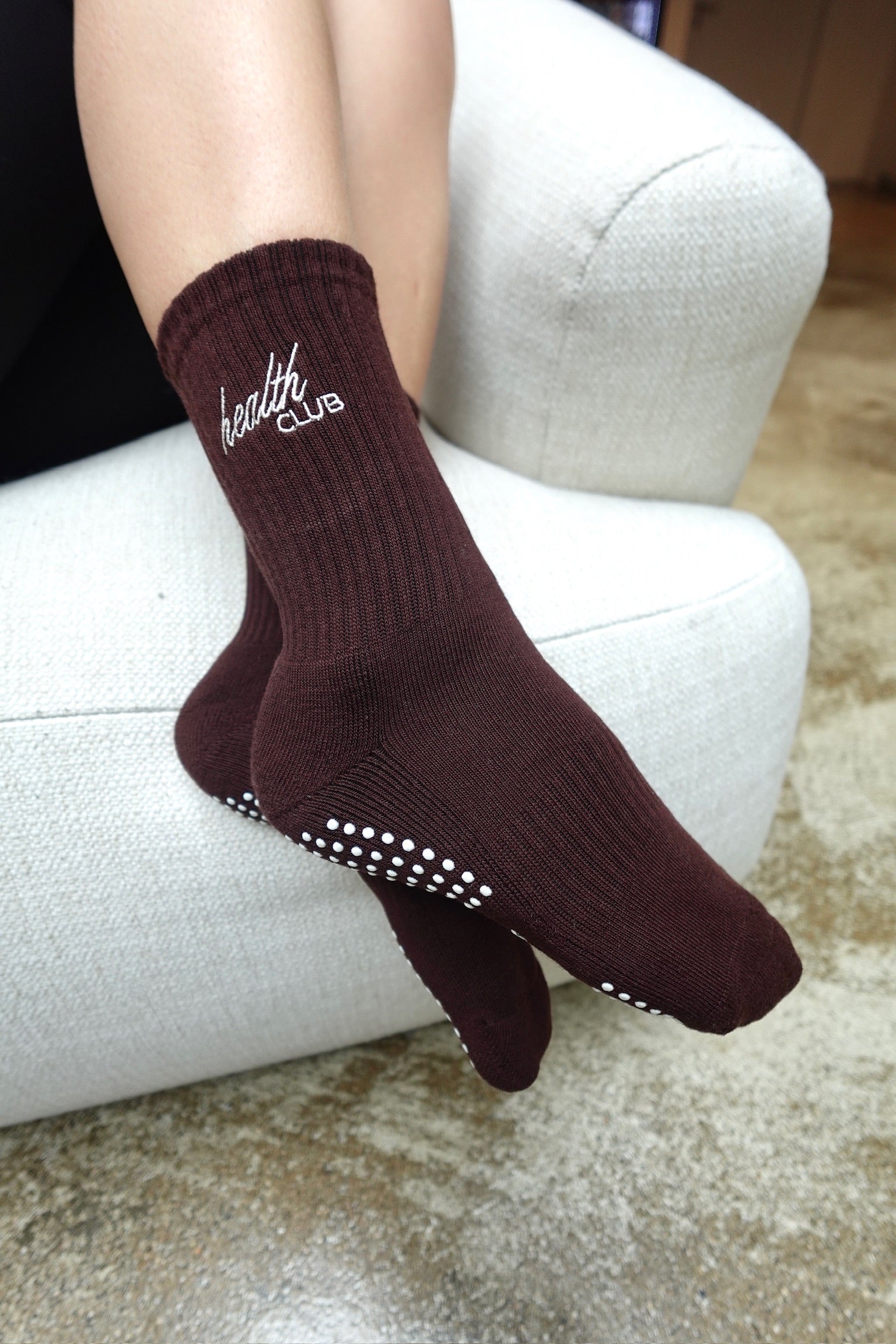 Health Club – brown Pilates grip socks