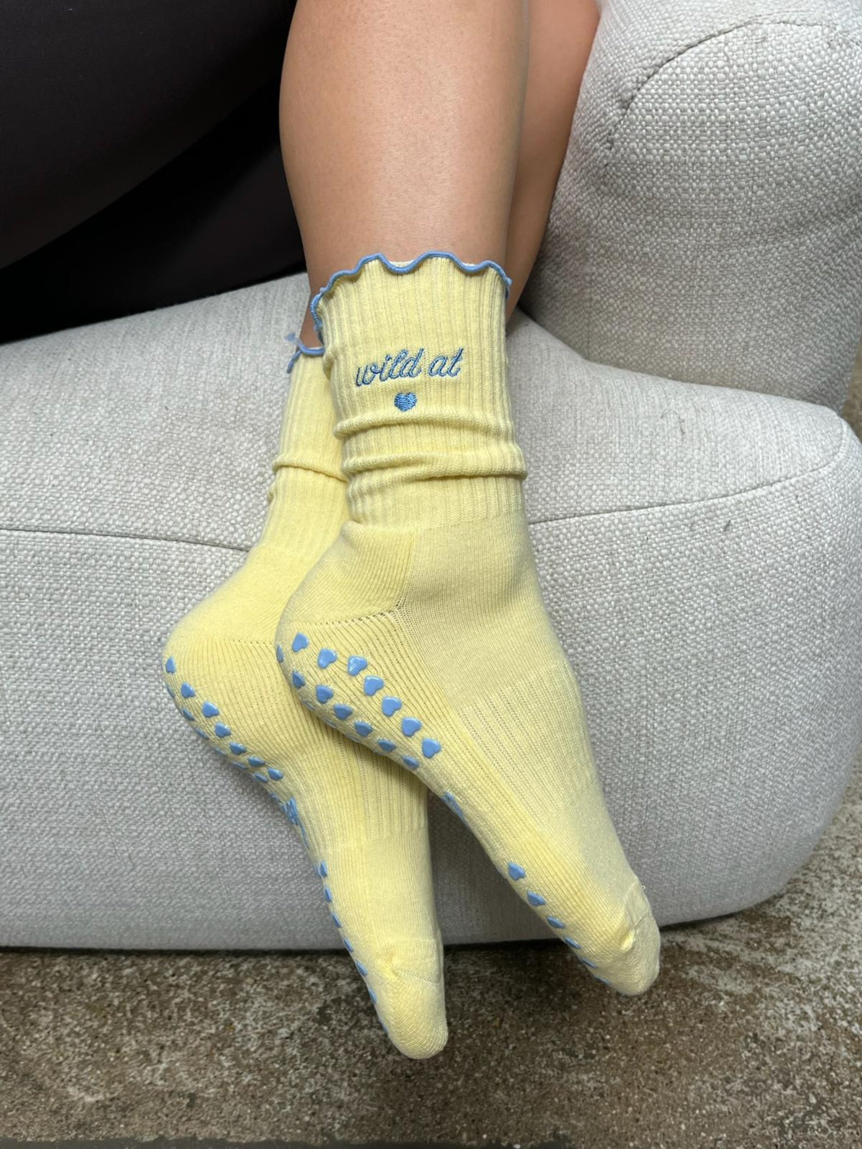 Wild at Heart – butter yellow Pilates-Socken