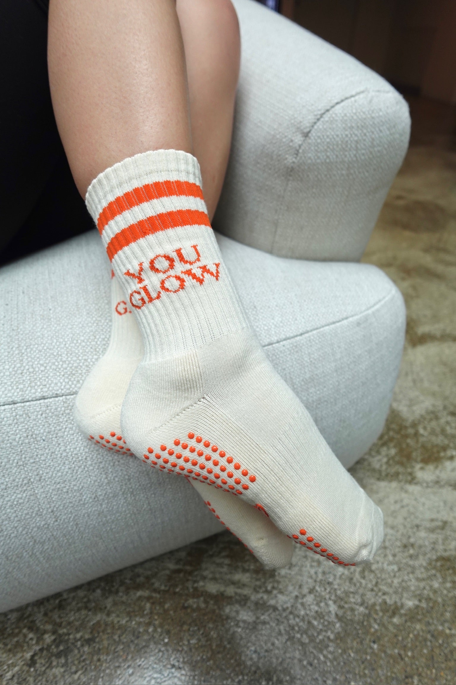 You Glow – cremefarbene Pilates-Socken